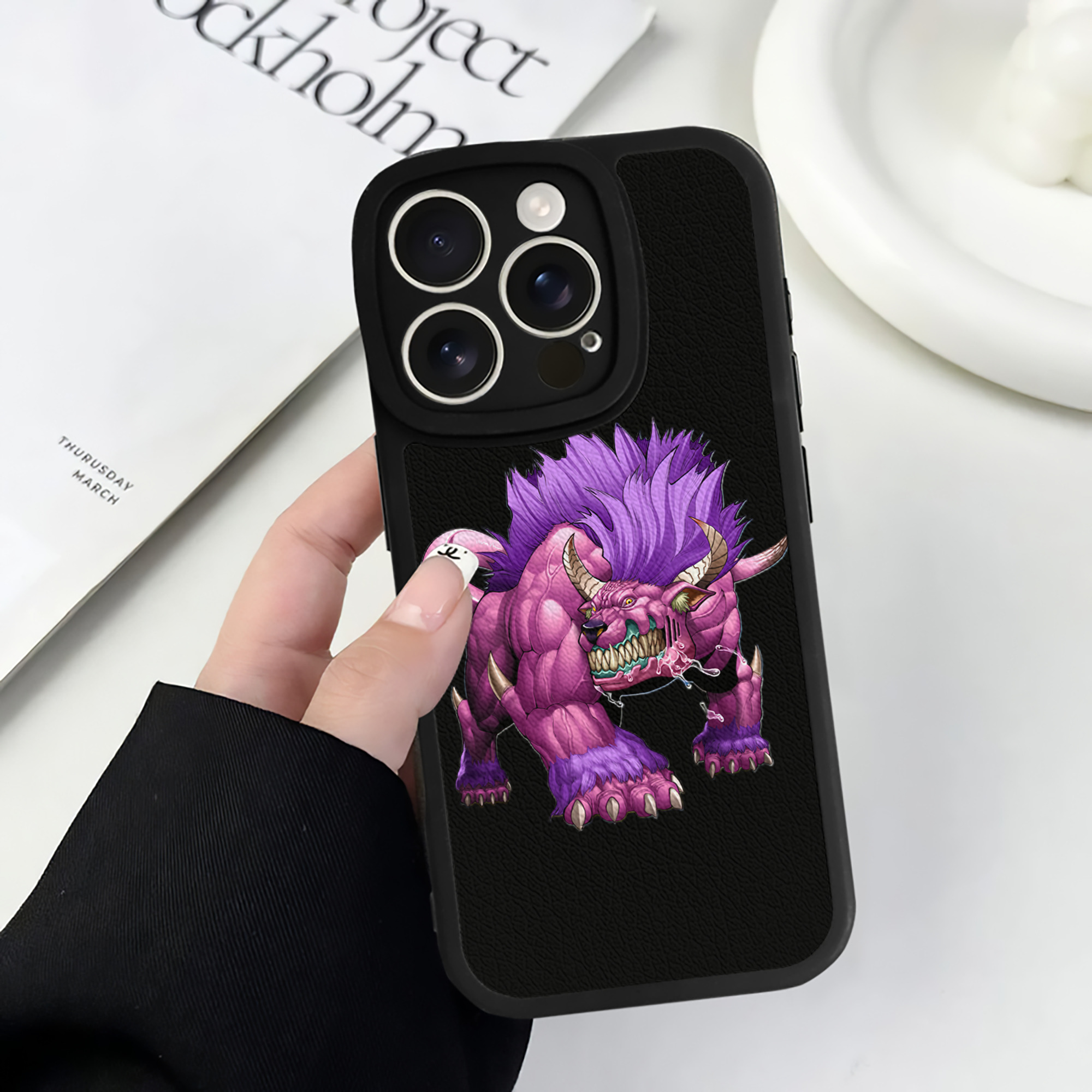 （画像用） 遊☆戯☆王 Yu-Gi-Oh! 【iPhone 16シリーズ対応】シリコンスマホケース（レザー調） 材質：シリコン
